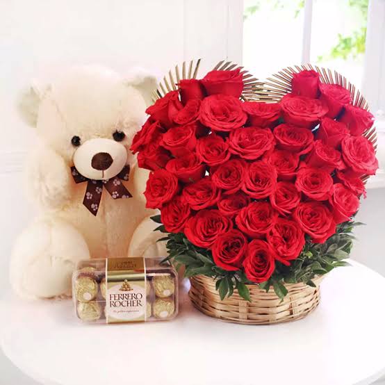 Heart Shape 50 roses, Teddy & FR Box