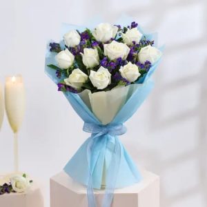 10 White Roses Bunch